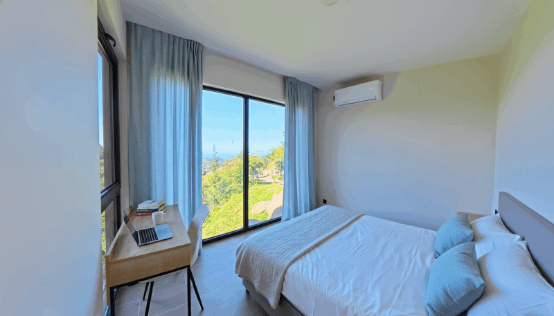 вид из спальни